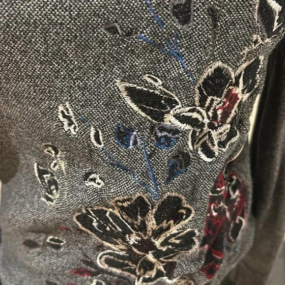 Floral Embroidered Gray Sweater (White House Black Market) - Picture 3 of 5